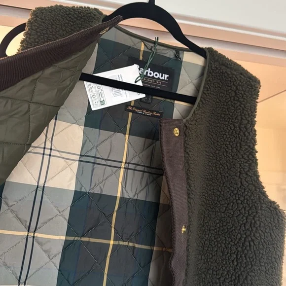 NWT Barbour Olive Dulcie Teddy Vest - Picture 6 of 8